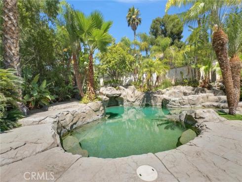 7521 E Hollow Oak Road, Anaheim, CA
