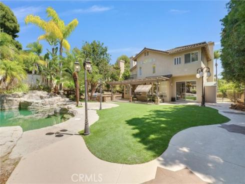 7521 E Hollow Oak Road, Anaheim, CA