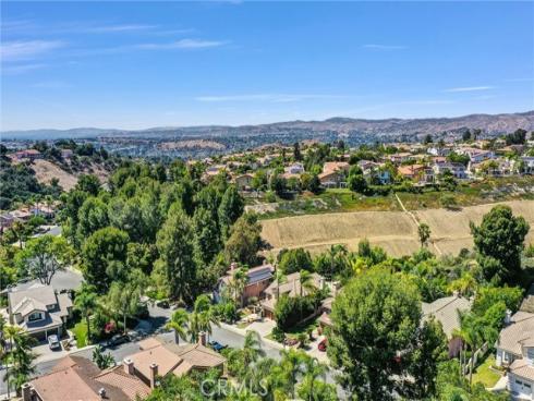7521 E Hollow Oak Road, Anaheim, CA