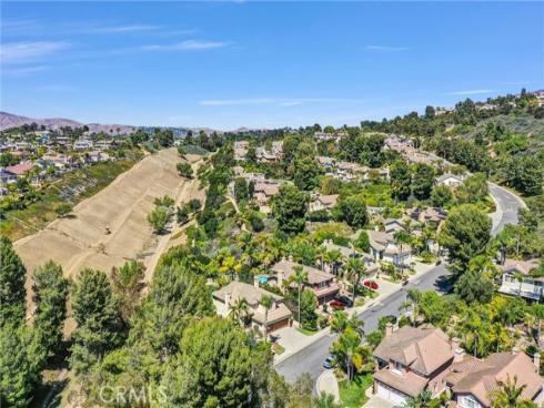 7521 E Hollow Oak Road, Anaheim, CA