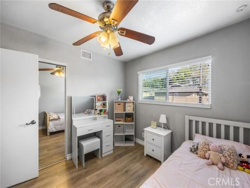1800 W Gramercy  14 , Anaheim, CA