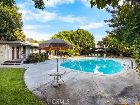 1800 W Gramercy  14 , Anaheim, CA