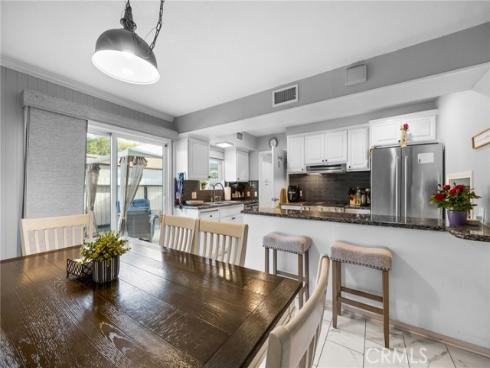 1800 W Gramercy  14 , Anaheim, CA
