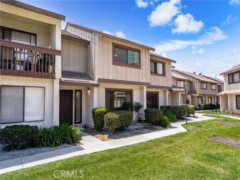 1435 W. Cerritos 40