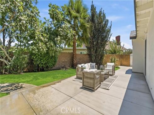 1290 N Mosswood Dr , Anaheim, CA