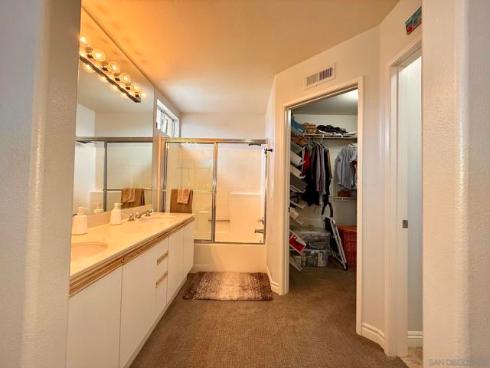 992 S Country Glen Way , Anaheim, CA
