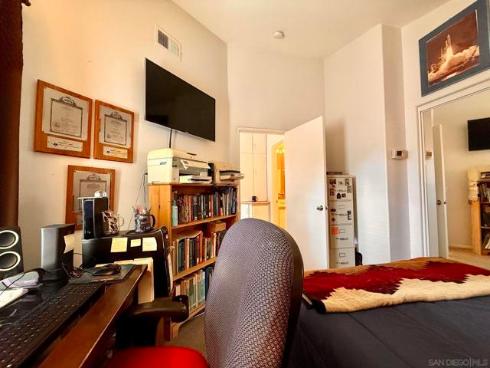 992 S Country Glen Way , Anaheim, CA