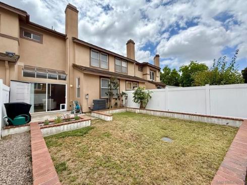 992 S Country Glen Way , Anaheim, CA