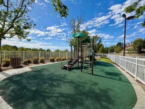 992 S Country Glen Way , Anaheim, CA