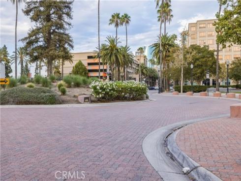 435 W Center Street 405 , Anaheim, CA