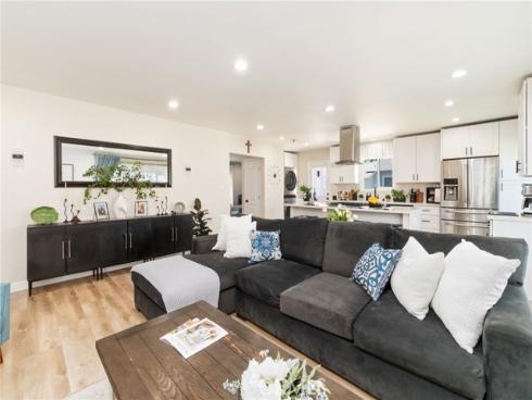 1427 E Hukee , Anaheim, CA