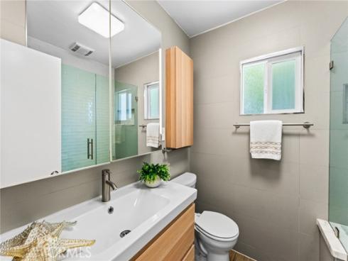 1730 E Redwood , Anaheim, CA