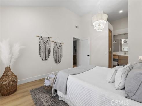 1004 S Dewcrest , Anaheim, CA