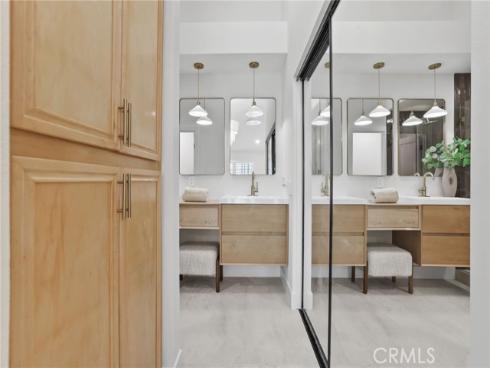 1004 S Dewcrest , Anaheim, CA
