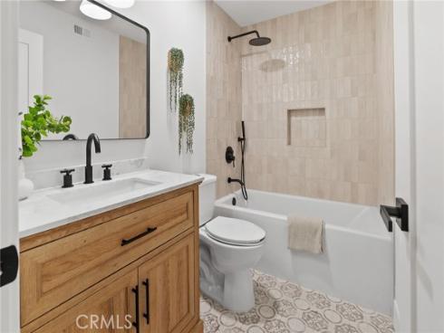 1004 S Dewcrest , Anaheim, CA