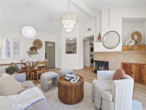 1004 S Dewcrest , Anaheim, CA