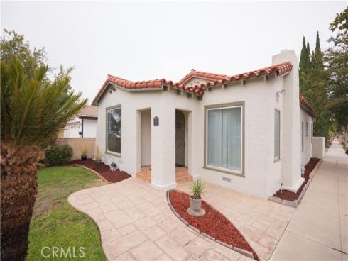 848 S. Lemon