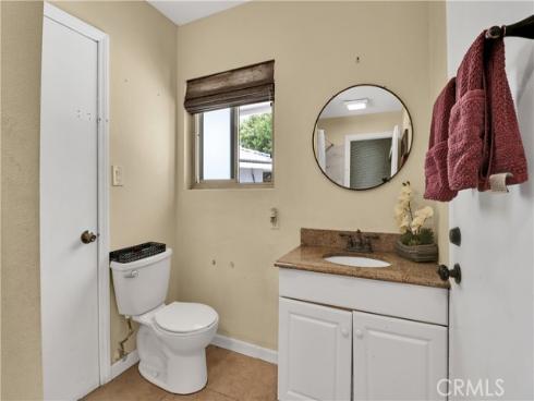 2550 W Rowland Avenue, Anaheim, CA