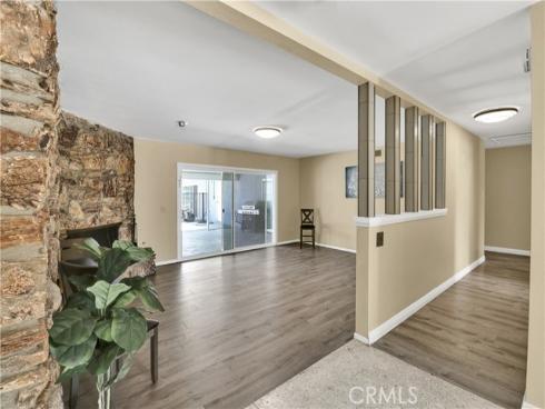 2550 W Rowland Avenue, Anaheim, CA