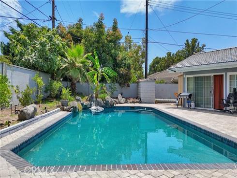 2550 W Rowland Avenue, Anaheim, CA