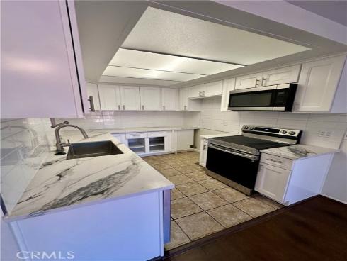 835 W Orangewood , Anaheim, CA