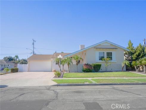 2403 E. Romneya