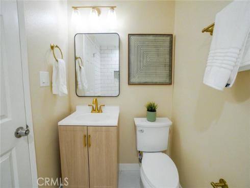 2403 E Romneya , Anaheim, CA