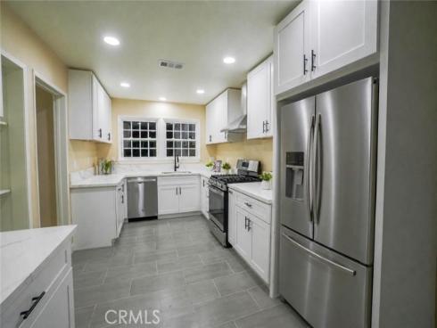 2403 E Romneya , Anaheim, CA