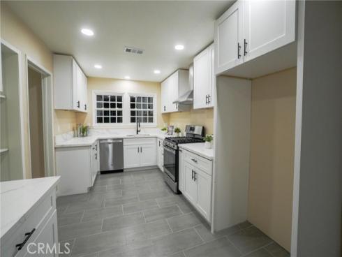 2403 E Romneya , Anaheim, CA