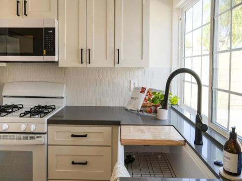 3151 E Radcliffe Avenue, Anaheim, CA