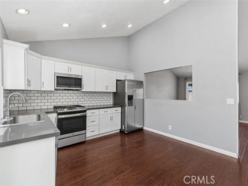 3338 E Radcliffe , Anaheim, CA