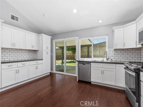 3338 E Radcliffe , Anaheim, CA