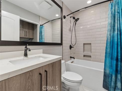 3338 E Radcliffe , Anaheim, CA