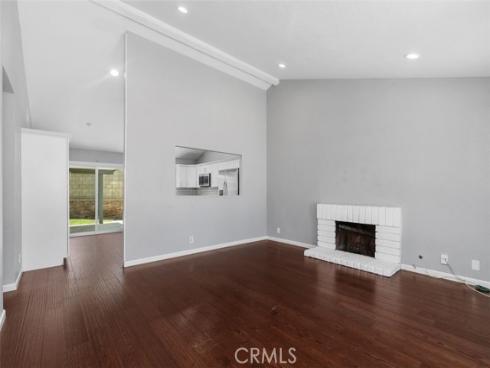 3338 E Radcliffe , Anaheim, CA