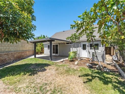 3338 E Radcliffe , Anaheim, CA
