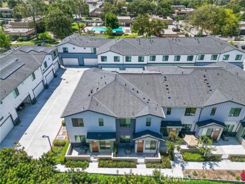 2775 W Pepper Tree 14 , Anaheim, CA