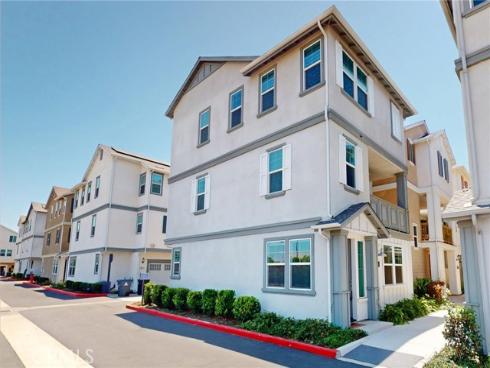 1066 N. Anaheim 1