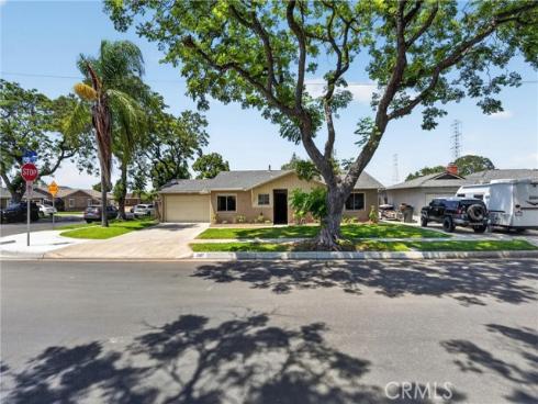 1587 W Kimberly Avenue, Anaheim, CA
