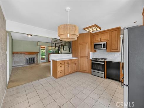 1587 W Kimberly Avenue, Anaheim, CA