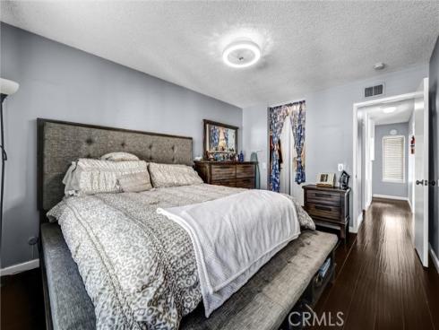 943 W Lamark Lane, Anaheim, CA