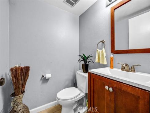 943 W Lamark Lane, Anaheim, CA
