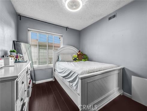 943 W Lamark Lane, Anaheim, CA