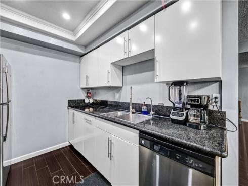 943 W Lamark Lane, Anaheim, CA