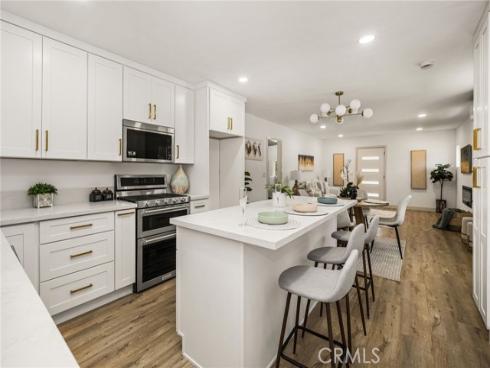 326 S. Clementine