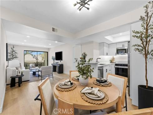 278 N. Wilshire B31