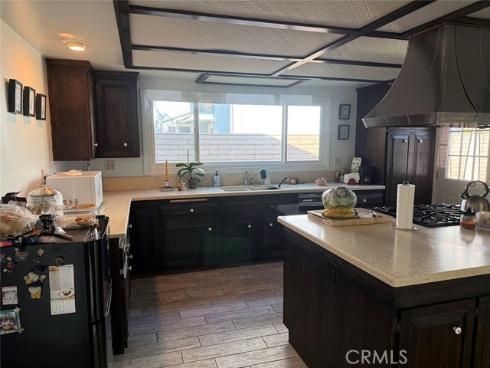 2864 W Monroe , Anaheim, CA