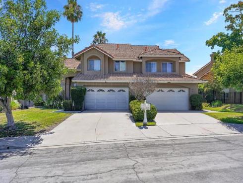 6025 E. Hackamore Lane