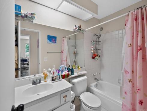 6025 E Hackamore Lane, Anaheim, CA