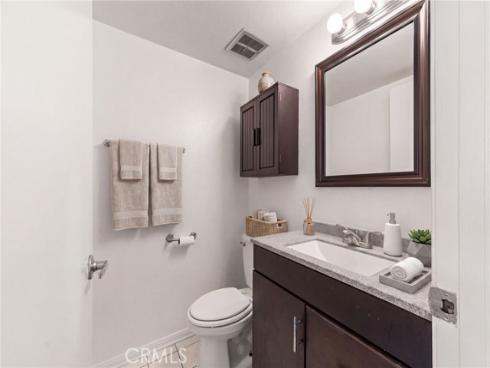 1748 N Willow Woods D Drive, Anaheim, CA