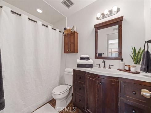 1748 N Willow Woods D Drive, Anaheim, CA